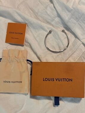 NEW FULL INCLUSIONLouis Vuitton Polished JONC Open Cuff Bracelet